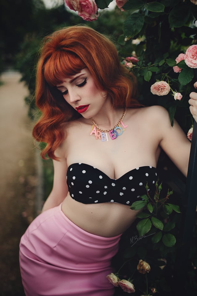 A rose between roses