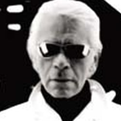 Karl Lagerfeld – factory construcivism vor Lichttunnel mit VW Mitarbeiterkleidung