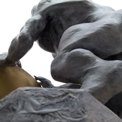 Gargoyle untersichtig hinten