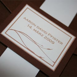 Detail; Monogramm zur Geburt
