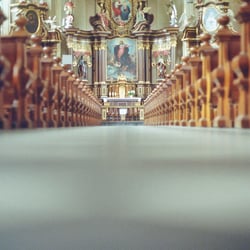 Kirchenbänke