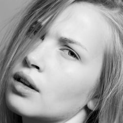 Make Up: Anna Tsoulcha Fotograf: Patrizia Doubek