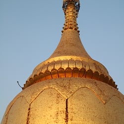 Golden Pagoda Bagan