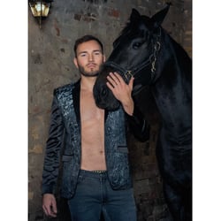 Pferdeshooting – Modell: Patrik Thomalla – Fotos: Elvira Stegert – Make-up: Jeanin Munoz