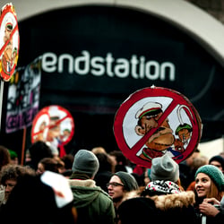 demonstration against austrian student leagues