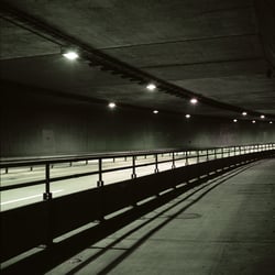 tunnel flughafen