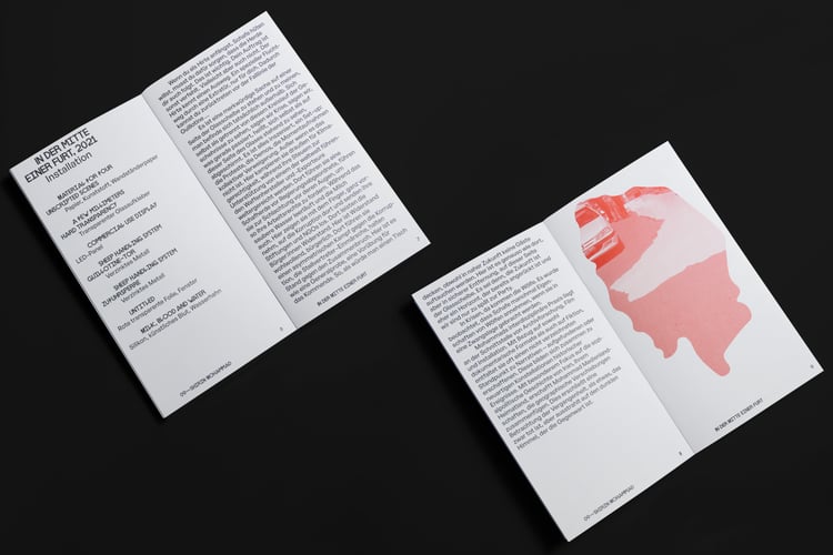 Ausstellungskatalog: Last notes before entering the building