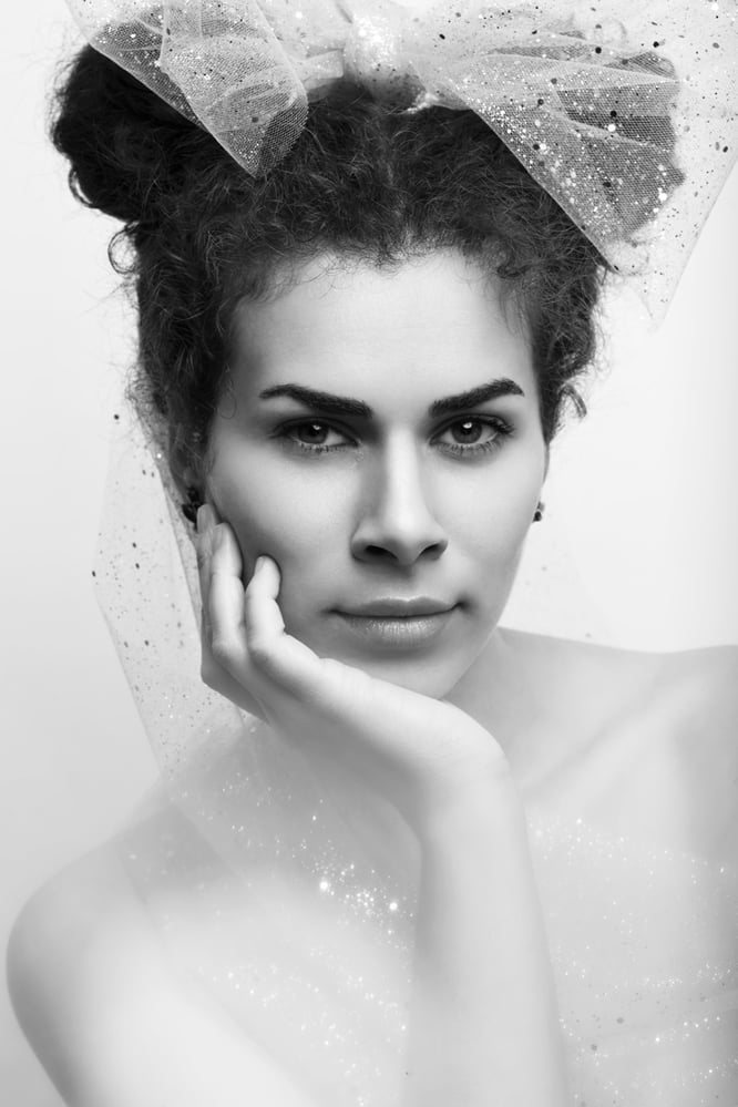 Model: Sara A.