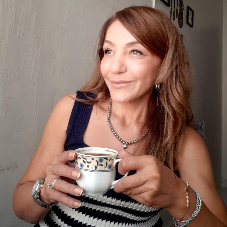 Nazlı Özçelik