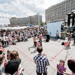 BERLIN LACHT 2011