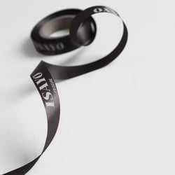 Geschenkband für Isayo Friseure