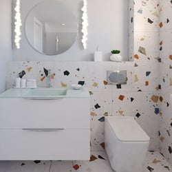 Straciatella tiles bathroom