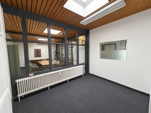 Drei eigene Büros bei VNCY in Bremen mit Meetingraum: Foto 2