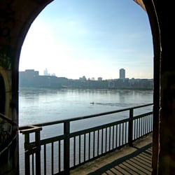 Südbrücke 1