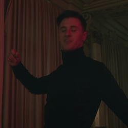 Standbild „Aron Pinter – Too Far Away“ (Musikvideo)