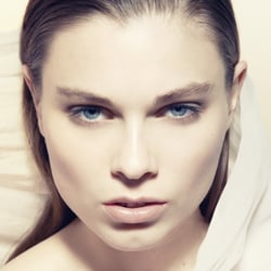 Make Up: Anna Tsoulcha Fotograf: Roman Walczyna