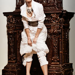 Betty-8050