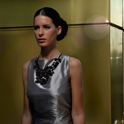 Mode on location; Mode: iosoy; H&M: Ivanka Radan; Model: Julia