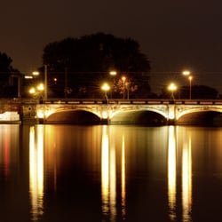 Lomardsbrücke bei Nacht