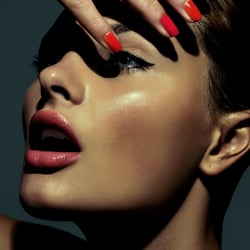 Make Up &  Hair:  Anna Tsoulcha Fotograf: Krystina Woldanowski