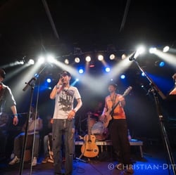 Strom & Wasser feat. The Refugees live im SO36 in Berlin.