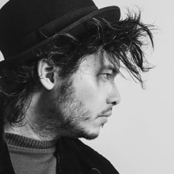 DJ ERIC VOLTA