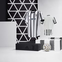 Turin Trikot von Adidas