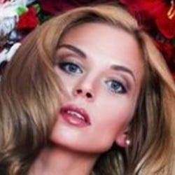 Mimi Holiday