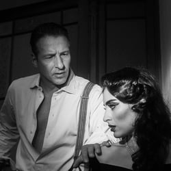 Film noir – Storytelling, „Never Trust A Beautiful Woman“