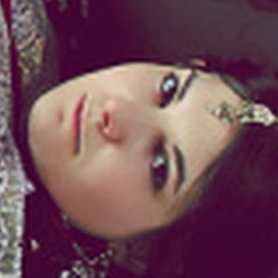 Fotomanipulation: Sari
