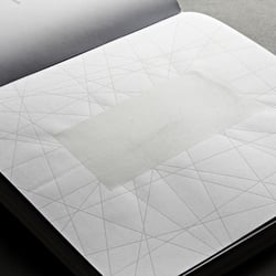 »Der Weisse Faden« Ein Buch über die Farbe Weiss