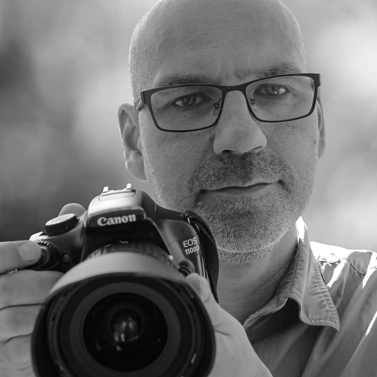 Oliver ​​​​​​​Stamm I Werbefotograf Fotodesigner Grafikdesigner