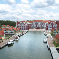 Visualisierung eines Hotelneubaus (im Hintergrund), Montage in Originalfoto des Bauplatzes
