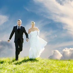 Hochzeitspaar im Himmel Foto Aniela Adams