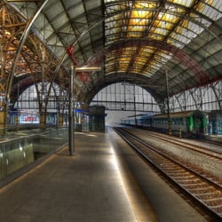 Bahnsteig 2