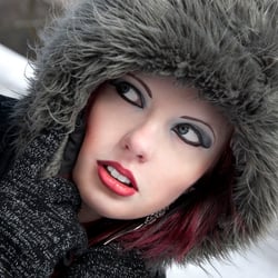 Model Dina