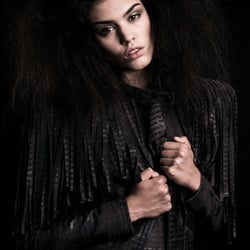 Editorial „Warrior“
