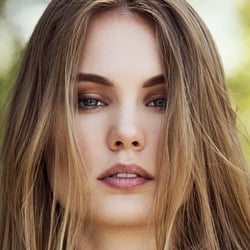 Photo Oliver Meyer, Model Myriam Mayr