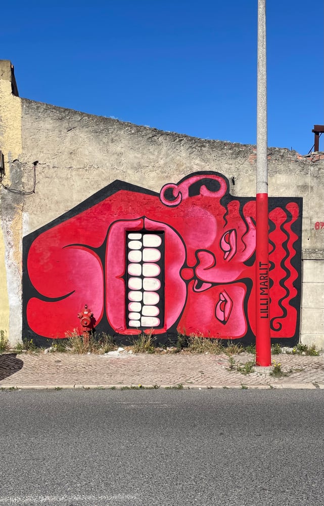 Mural in the streets on Xabregas
