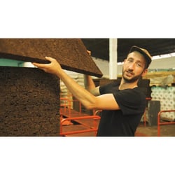 How they make Cork in Portugal Doku7