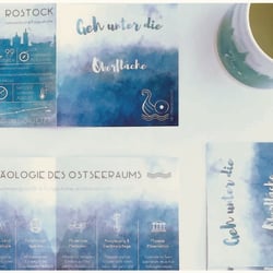 Corporate Identity, Logo, Flyer, Roll-Up und Merchandise, für Institut für Altertumswissenschaften, Universität Rostock