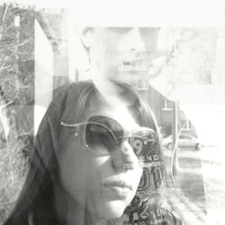 Selbstportrait – analog fotografiert und selbst entwickelt