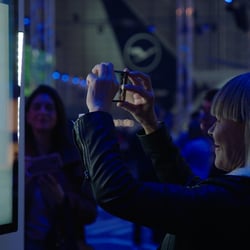Lufthansa 787 Roll In Event, Line-Art