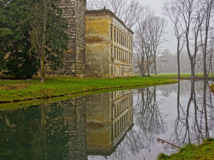 Ruine im Nebel