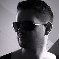 DJ Chris Veron Fotostudio kreativpixel in Freiburg Fotografenmeister in Freiburg Pascal Jesser Photoshop Profi Photoshop Semina
