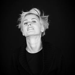 CHARAKTER PORTRAIT – BEWEGTE ANSICHTEN