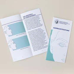 Infobroschüren „Nasenkorrektur“ und „Augenlidstraffung“