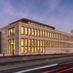 Firmengebäude