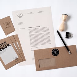 VERONIKA PETERS / Geschäftsausstattung mit Flyer