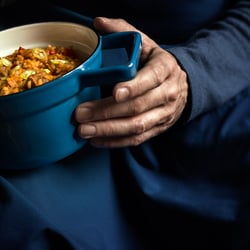 Serbisches Reisfleisch mit scharfem Pfefferoni